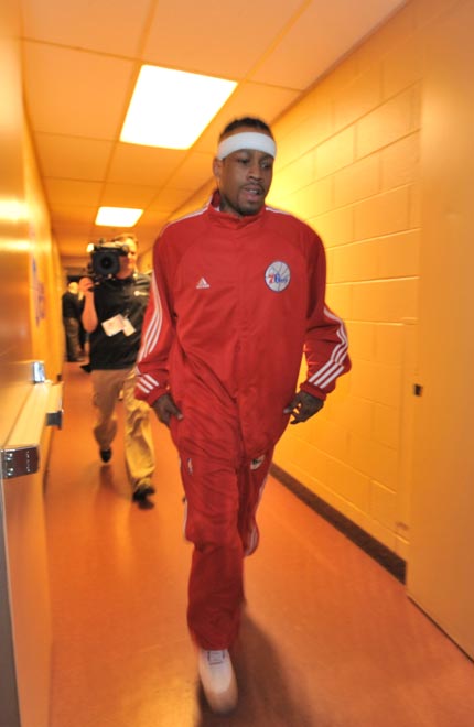 德甲进球榜：拜仁44球领跑！药厂、法兰克福并列第2！（德甲进球榜：拜仁44球高居榜首，勒沃库森与法兰克福同列第二）