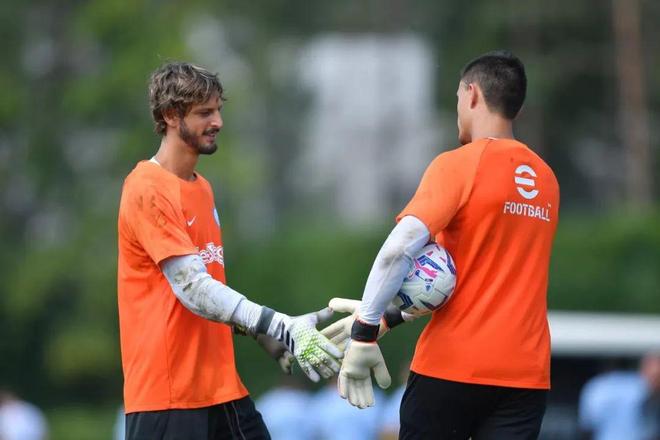 篮球CBA球队管理层强调青训发展（CBA俱乐部高层着力推进青训建设）