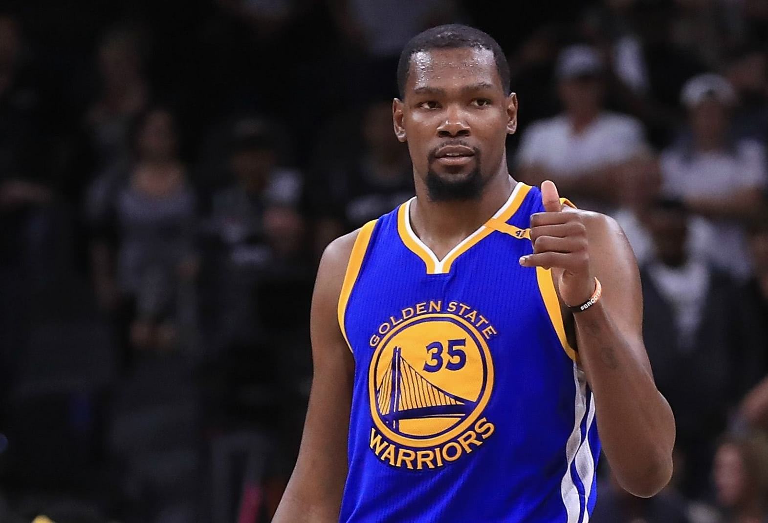 中超转会市场：广州队签下外援,（中超转会动态：广州队引进新外援）