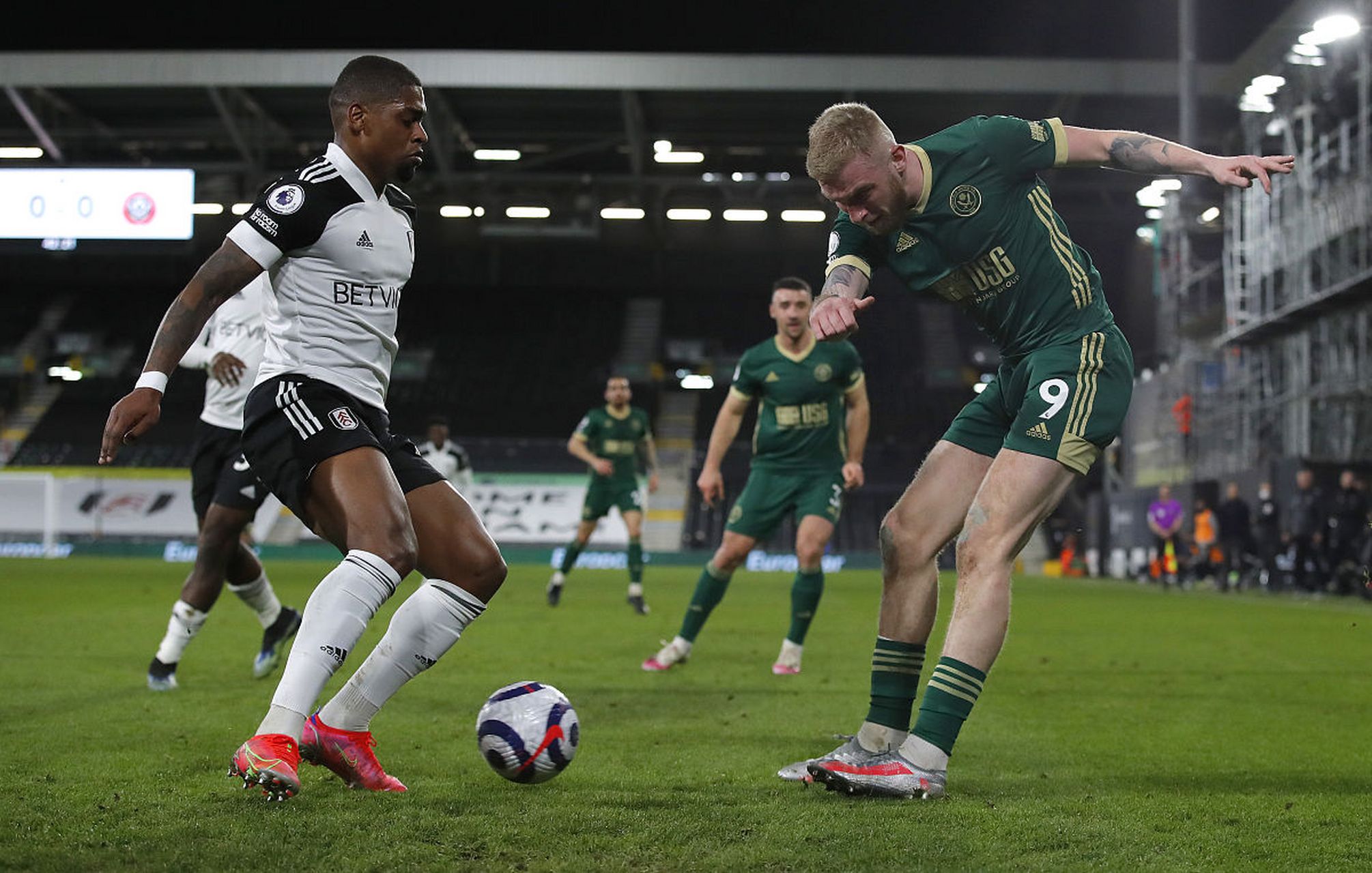 次节前7次出手全部命中！杜兰特半场21分4篮板5助攻（第二节开局7投全中，杜兰特半场砍下21分4篮板5助攻）