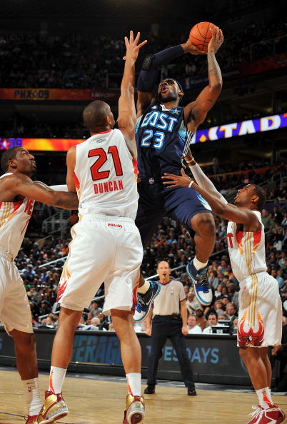 从小透明到全网讨论（从默默无闻到全网热议）